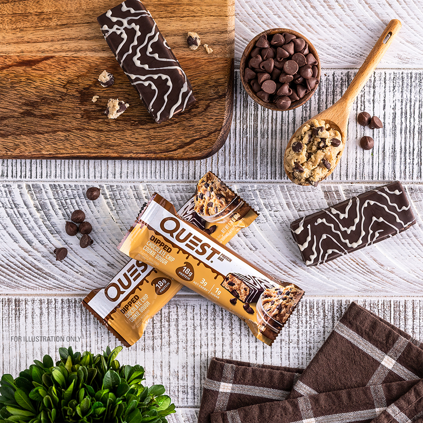 dipped-chocolate-chip-cookie-dough-protein-bar-u5 qst-012268_dipped-chocolate-chip-cookie-dough-protein-bar_7.png